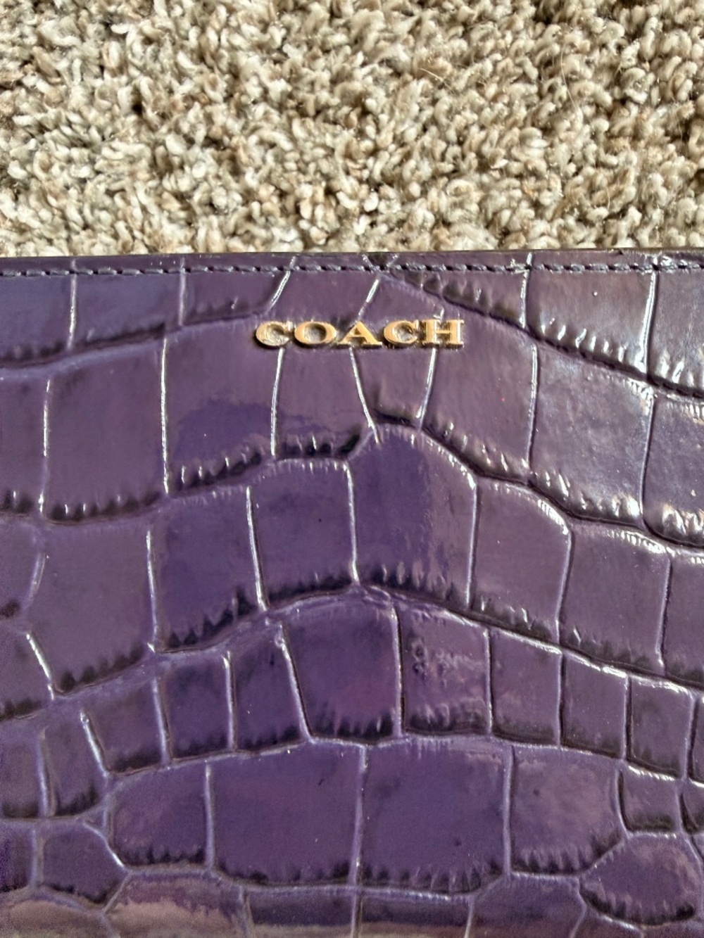 Authentic Coach Croc-Embossed Patent Leather Slim Bi-Fold Wallet - Picture 2 of 5